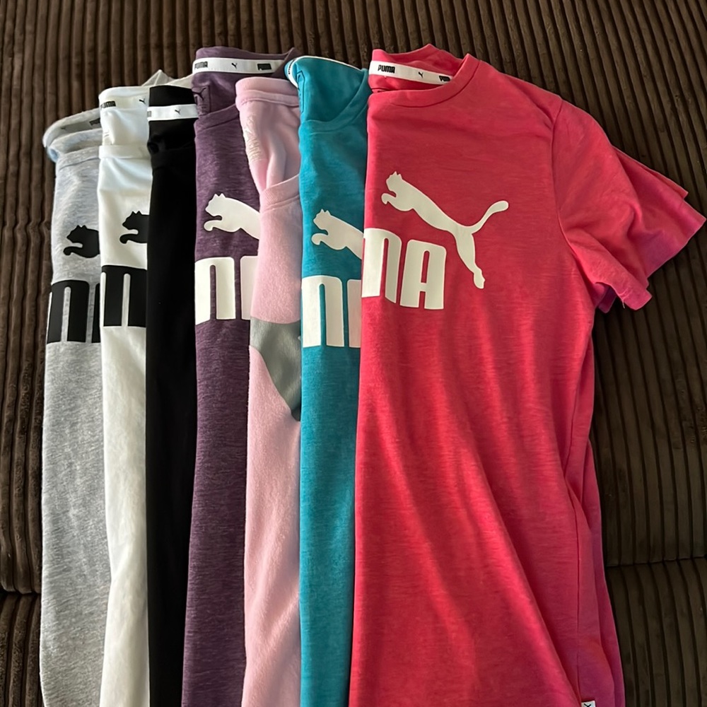 7 Puma tees (women size Small) ❤️